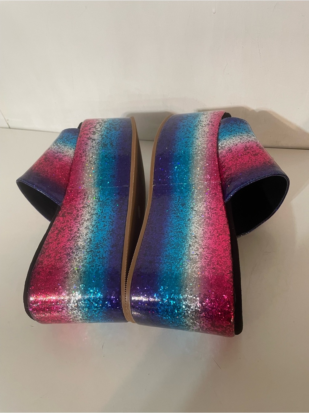 Shane Justin Cotton Candy Rainbow Burst Slides - Picture 6 of 9